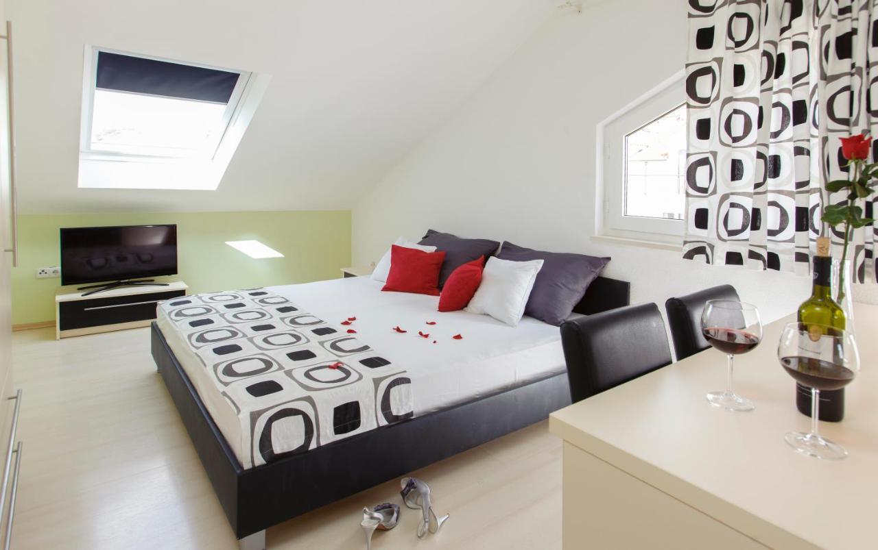 Room In Bb - Delightfull Room For 2 Promajna Buitenkant foto